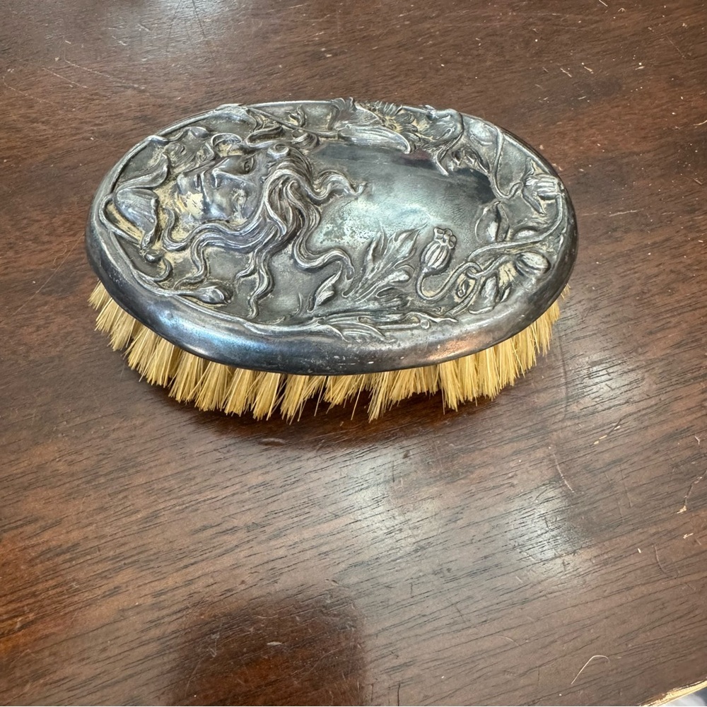 Antique Silver Hairbrush with Intricate Design Art Nouveau Silver Plated or Tone - Picture 5 of 16